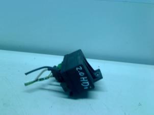 Used Glow plug relay Peugeot 307 (3A/C/D) 2.0 HDi 110 FAP Price € 20,00 Margin scheme offered by Boels Autodemontage