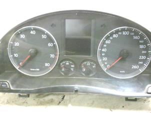 Used Odometer KM Volkswagen Golf V (1K1) 1.6 FSI 16V Price € 50,00 Margin scheme offered by Boels Autodemontage