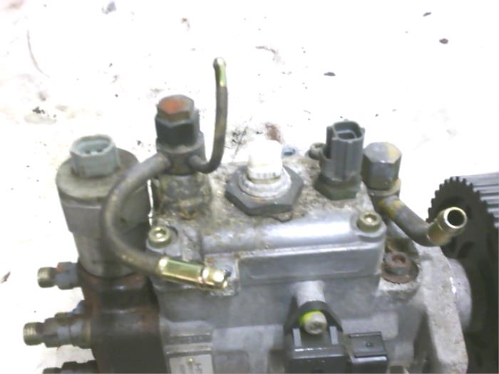 Kraftstoffpumpe Mechanisch van een Opel Corsa C (F08/68) 1.7 DI 16V 2001