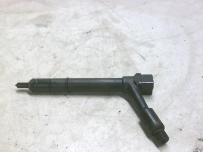 Injector (diesel) from a Opel Corsa C (F08/68) 1.7 DI 16V 2001