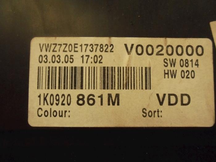 Odometer KM from a Volkswagen Golf V (1K1) 1.9 TDI 2006