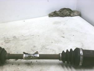 Used Front drive shaft, left Peugeot 207/207+ (WA/WC/WM) 1.4 Price € 40,00 Margin scheme offered by Boels Autodemontage