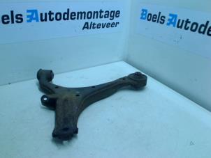 Used Front wishbone, right Honda Civic (EP/EU) 1.4 16V Price € 35,00 Margin scheme offered by Boels Autodemontage