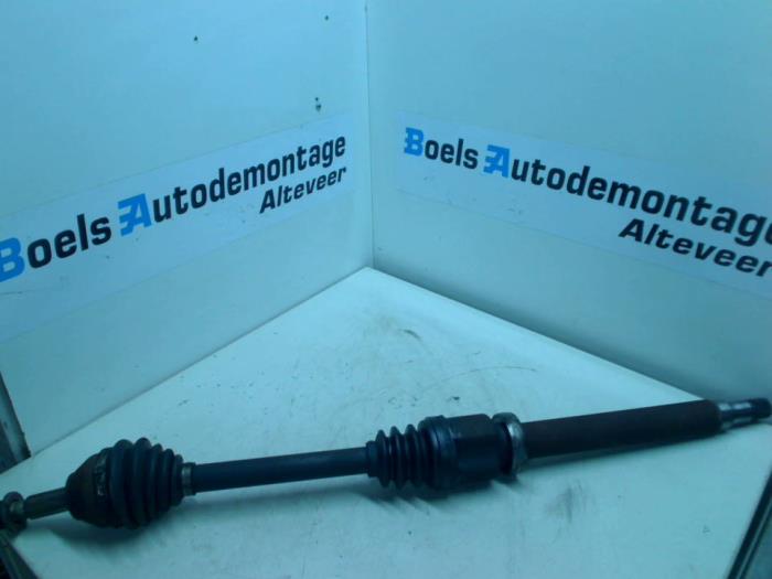 Gebrauchte Antriebswelle rechts vorne Ford Focus 1 Wagon 1.8 TDdi Preis € 35,00 Margenregelung angeboten von Boels Autodemontage