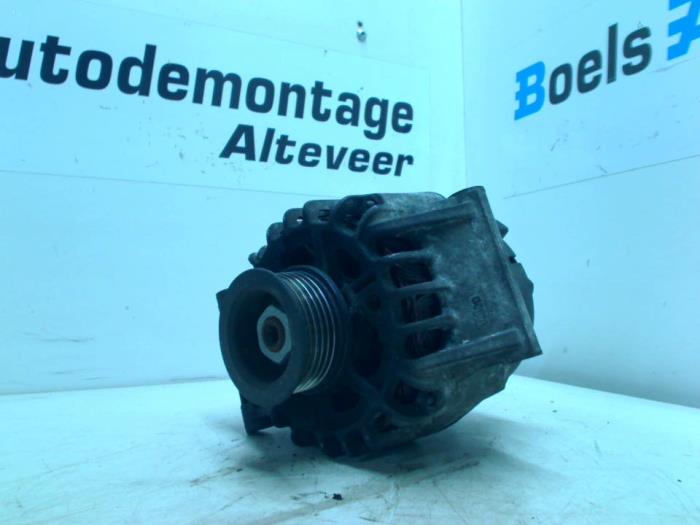 Begagnade Dynamo Renault Thalia I (LB) 1.4 Pris € 40,00 Marginaltabell erbjuds av Boels Autodemontage