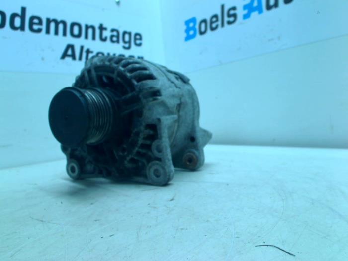 Begagnade Dynamo Skoda Fabia II Combi 1.6 TDI 16V 90 Pris € 50,00 Marginaltabell erbjuds av Boels Autodemontage