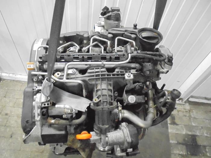 Motor from a Skoda Fabia II Combi 1.6 TDI 16V 90 2011