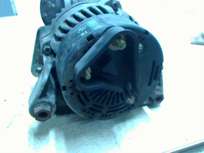 Dynamo from a BMW 3 serie (E36/4) 316i 1995