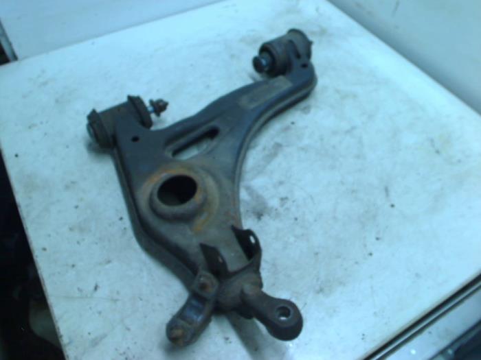 Front wishbone, left from a Mercedes-Benz CLK (W208) 3.2 320 V6 18V 1998