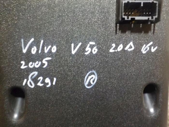 Panneau de commandes chauffage d'un Volvo V50 (MW) 2.0 D 16V 2005