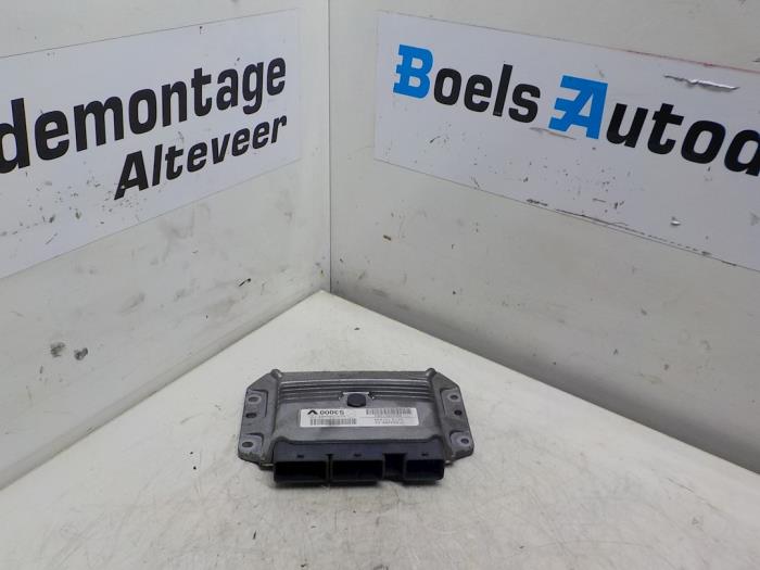Used Engine management computer Renault Scénic II (JM) 1.6 16V Price € 35,00 Margin scheme offered by Boels Autodemontage