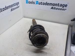 Usagé Barre amortisseur avant droit BMW 3 serie Touring (E46/3) 318i Prix € 40,00 Règlement à la marge proposé par Boels Autodemontage