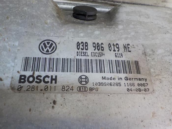 Engine management computer from a Seat Ibiza III (6L1) 1.9 TDI 100 2004