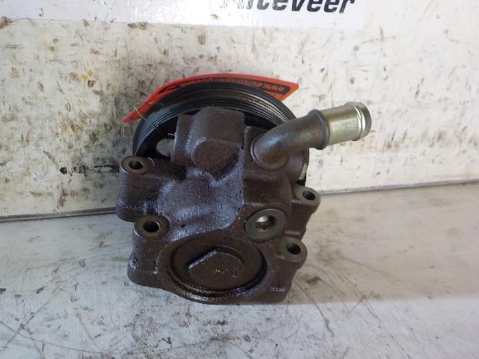 Power steering pump from a Ford KA 2002