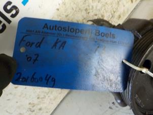 Used Power steering pump Ford Ka I 1.3i Price € 25,00 Margin scheme offered by Boels Autodemontage