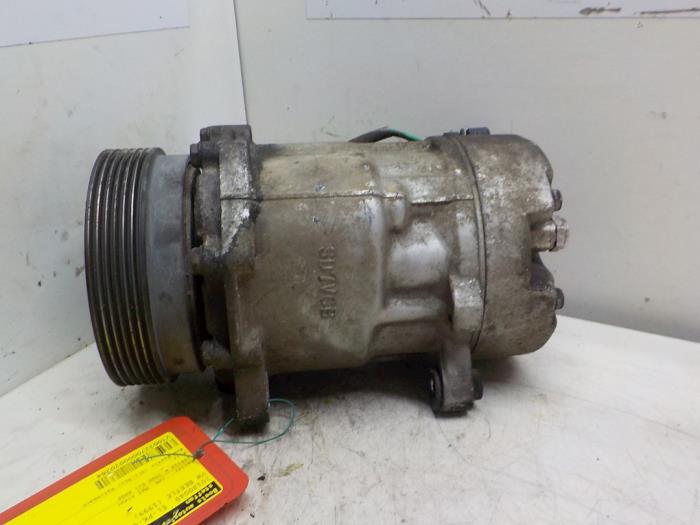 Air conditioning pump from a Volkswagen New Beetle (9C1/9G1) 1.9 TDI 90 1999
