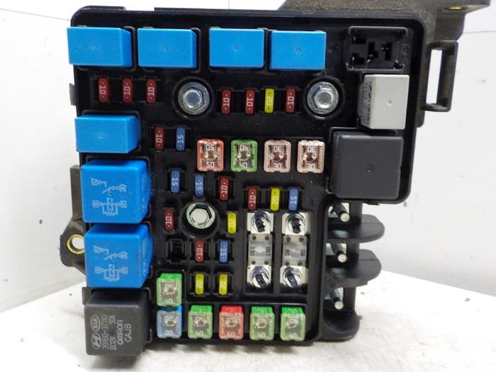 Fuse box Kia Cee'd 1.6 CRDi 16V 919501H040