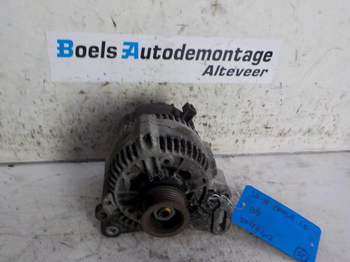 Begagnade Dynamo Seat Arosa (6H1) 1.0 MPi Pris € 35,00 Marginaltabell erbjuds av Boels Autodemontage