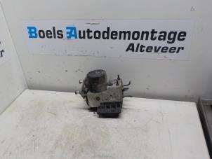 Used ABS pump Mercedes E (W210) 2.9 E-290 TDi Price € 75,00 Margin scheme offered by Boels Autodemontage