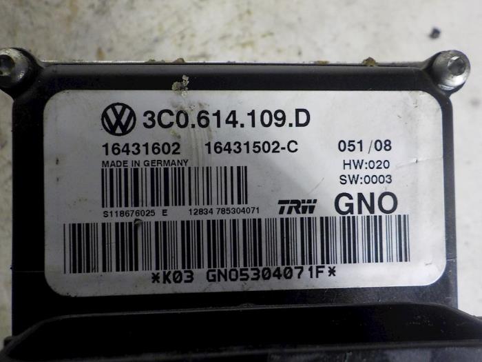 Bomba ABS de un Volkswagen Passat Variant (3C5) 1.9 TDI 2010