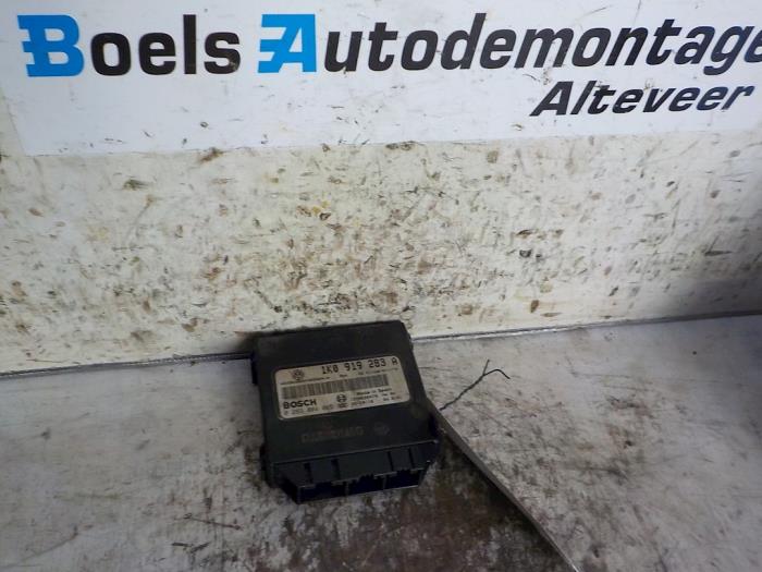 Begagnade PDC-modul Volkswagen Golf V 4Motion (1K1) 3.2 R32 V6 24V Pris € 50,00 Marginaltabell erbjuds av Boels Autodemontage