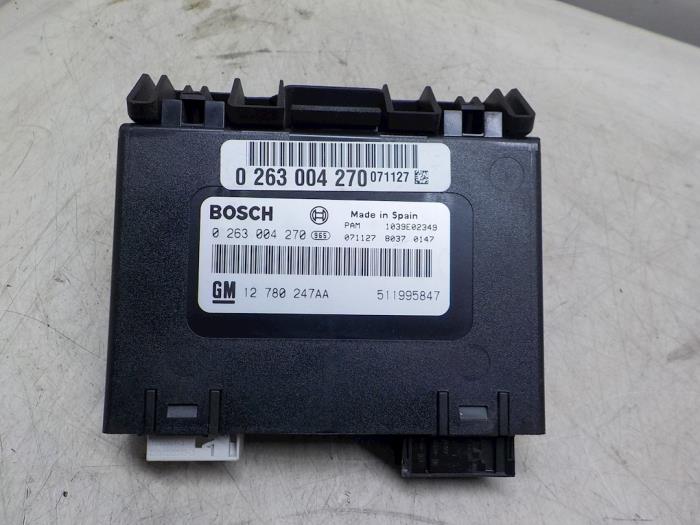 Begagnade PDC-modul Saab 9-3 Sport Estate (YS3F) 2.0t 16V BioPower Pris € 50,00 Marginaltabell erbjuds av Boels Autodemontage