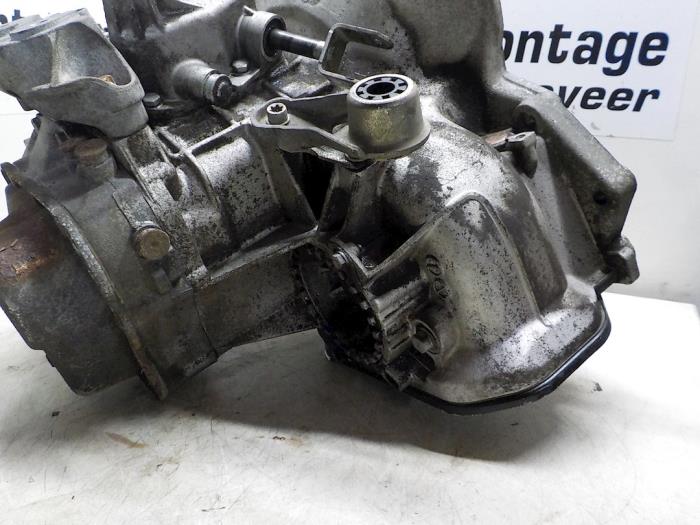 Gearbox Opel Corsa C 1.4 16V Twin Port - Z14XEP F13