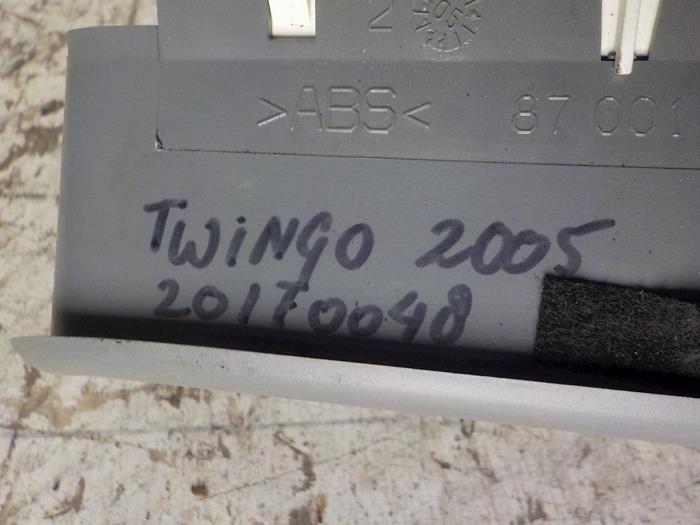 Reloj de un Renault Twingo (C06) 1.2 16V 2005