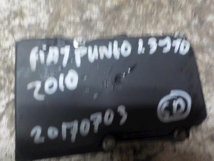 Bomba ABS de un Fiat Punto Evo (199) 1.3 JTD Multijet 85 16V 2010