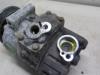 Air conditioning pump from a Volkswagen Touran (1T1/T2) 1.9 TDI 100 2003