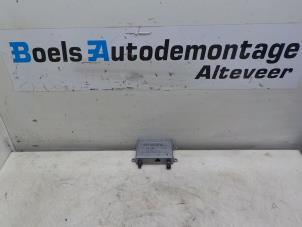 Used Antenna Amplifier Mercedes E (W211) 4.0 E-400 CDI 32V Price € 35,00 Margin scheme offered by Boels Autodemontage