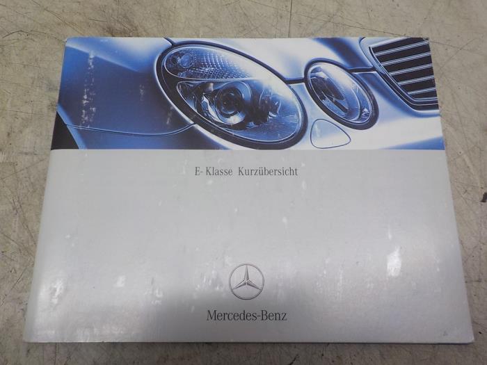 Instruction Booklet Mercedes E 4.0 E-400 CDI 32V - 65151106