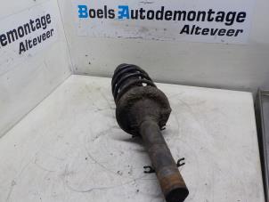 Usados Barra de amortiguador derecha delante Audi A3 (8L1) 1.9 TDI 90 Precio € 35,00 Norma de margen ofrecido por Boels Autodemontage