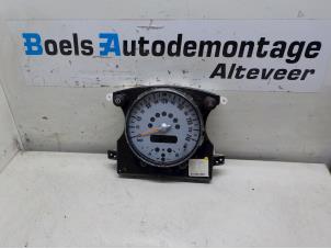 Used Odometer KM Mini ONE Price € 50,00 Margin scheme offered by Boels Autodemontage