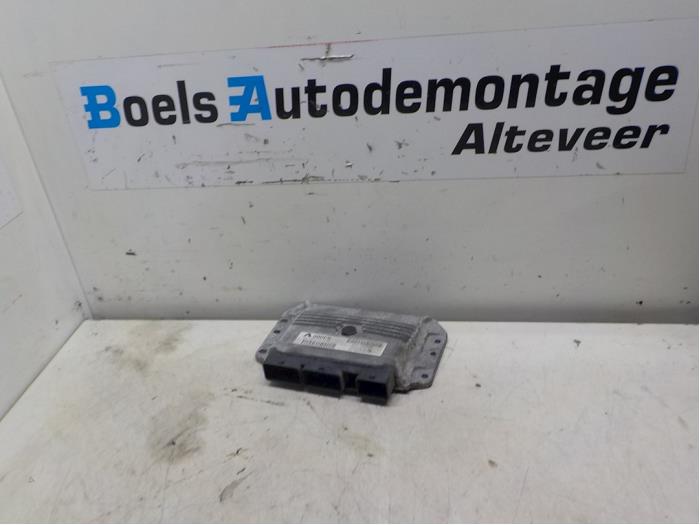 Used Engine management computer Renault Grand Scénic II (JM) 2.0 16V Price € 35,00 Margin scheme offered by Boels Autodemontage