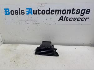Used Dashboard vent BMW 3 serie (E90) 318i 16V Price € 25,00 Margin scheme offered by Boels Autodemontage