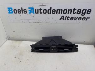 Usagé Cadre tableau de bord BMW 3 serie (E90) 318i 16V Prix € 50,00 Règlement à la marge proposé par Boels Autodemontage