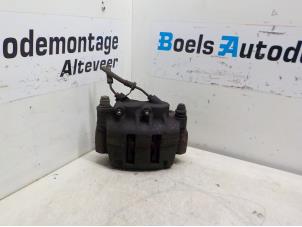 Used Front brake calliper, right Opel Movano Combi 2.2 DTI Price € 35,00 Margin scheme offered by Boels Autodemontage
