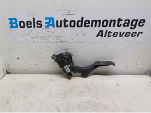 Used Accelerator pedal Volkswagen Transporter T5 2.5 TDi Price on request offered by Boels Autodemontage