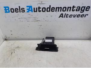 Used Dashboard vent BMW 3 serie (E90) 320d 16V Price € 25,00 Margin scheme offered by Boels Autodemontage