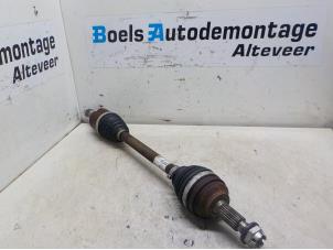 Used Front drive shaft, left Renault Clio IV (5R) 0.9 Energy TCE 90 12V Price € 35,00 Margin scheme offered by Boels Autodemontage