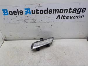 Used Daytime running light, left Renault Clio IV (5R) 0.9 Energy TCE 90 12V Price € 25,00 Margin scheme offered by Boels Autodemontage