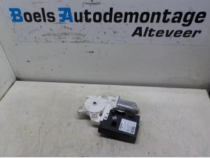 Used Door window motor Volvo V50 (MW) 2.0 D 16V Price on request offered by Boels Autodemontage