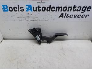 Used Accelerator pedal Volkswagen Transporter T5 1.9 TDi Price on request offered by Boels Autodemontage