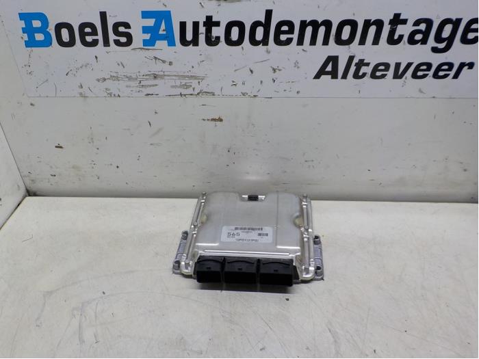 Used Engine management computer Volvo V40 (VW) 1.9 D Price € 150,00 Margin scheme offered by Boels Autodemontage