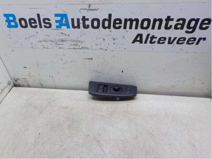 Usados Interruptor combinado de ventanillas Volkswagen Fox (5Z) Precio € 35,00 Norma de margen ofrecido por Boels Autodemontage