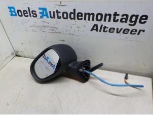Used Wing mirror, left Renault Modus/Grand Modus (JP) 1.2 16V Price on request offered by Boels Autodemontage