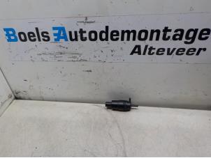 Usados Bomba de limpiaparabrisas delante BMW 7 serie (E38) 728iA,iA Executive 24V Precio € 20,00 Norma de margen ofrecido por Boels Autodemontage
