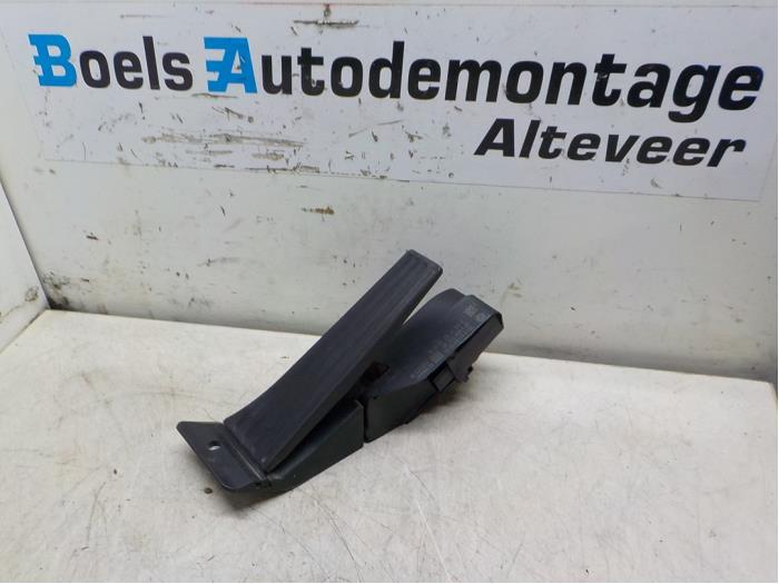 Begagnade Gaspedal BMW 1 serie (E81) 116i 1.6 16V Pris € 25,00 Marginaltabell erbjuds av Boels Autodemontage