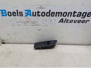 Used Multi-functional window switch BMW 1 serie (E81) 116i 1.6 16V Price € 25,00 Margin scheme offered by Boels Autodemontage